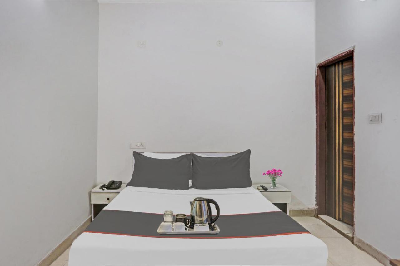 Hotel O Imperial Residency Near Dashrath Puri Metro Station Yeni Delhi Dış mekan fotoğraf