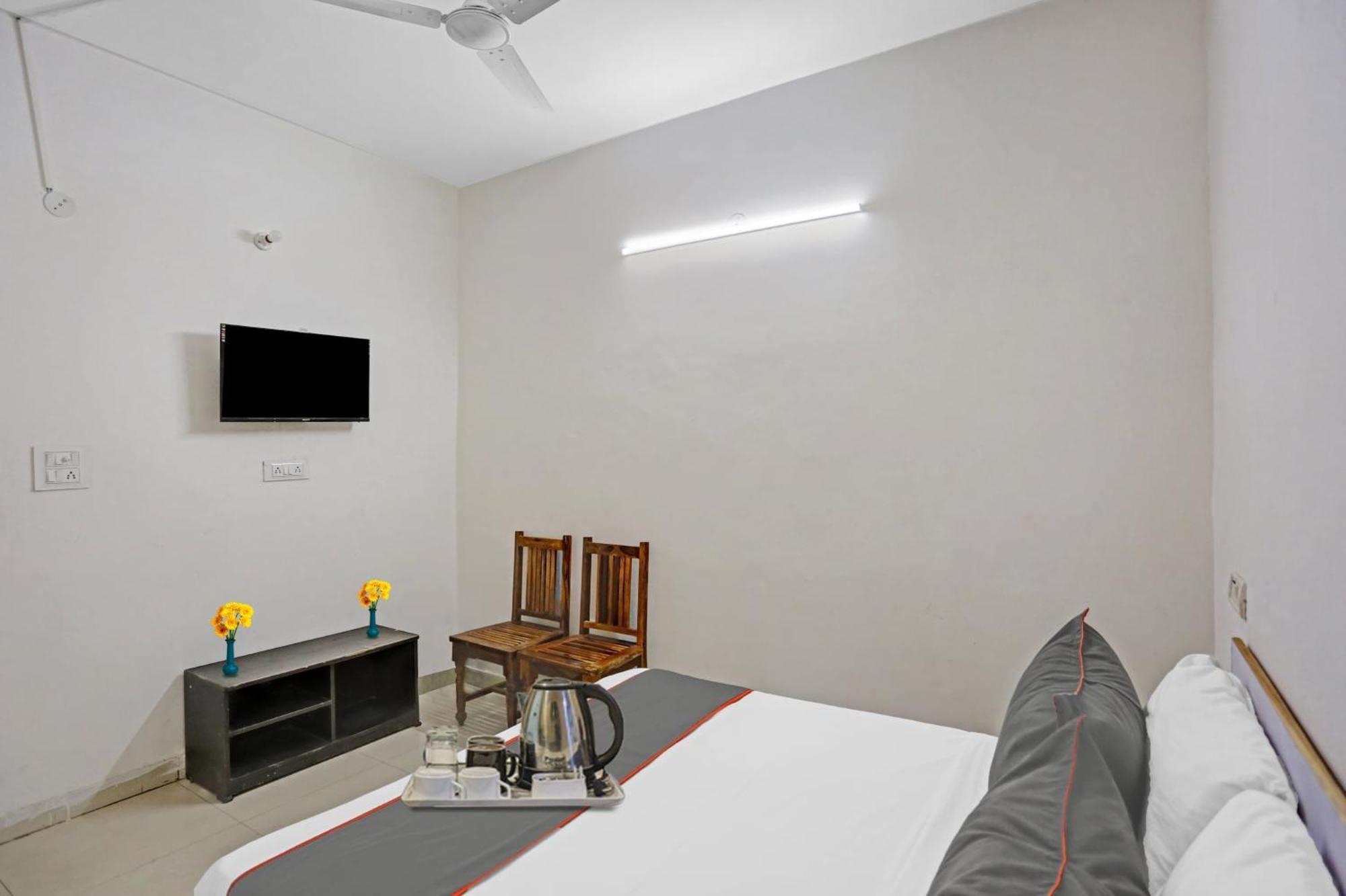 Hotel O Imperial Residency Near Dashrath Puri Metro Station Yeni Delhi Dış mekan fotoğraf