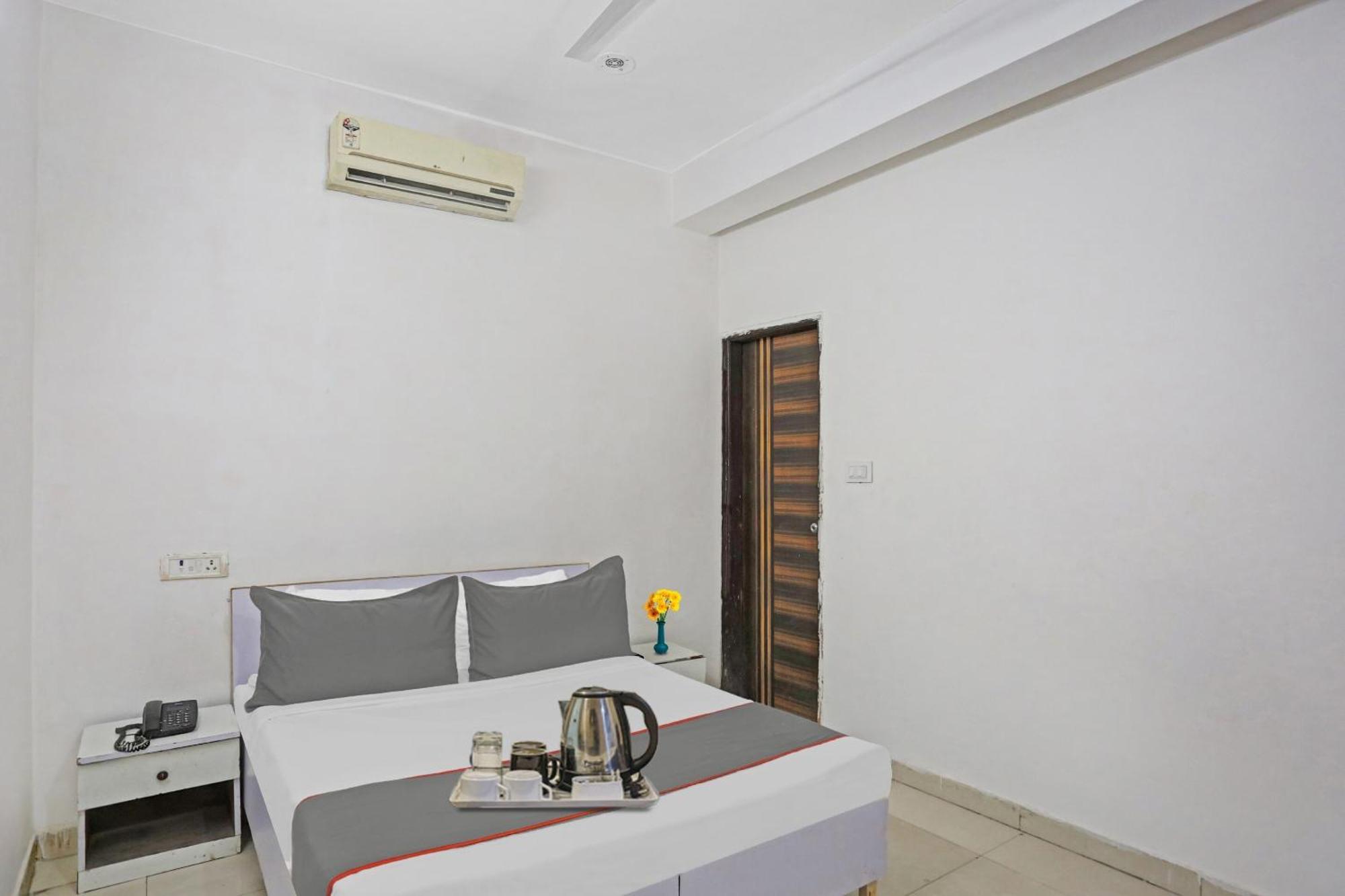 Hotel O Imperial Residency Near Dashrath Puri Metro Station Yeni Delhi Dış mekan fotoğraf