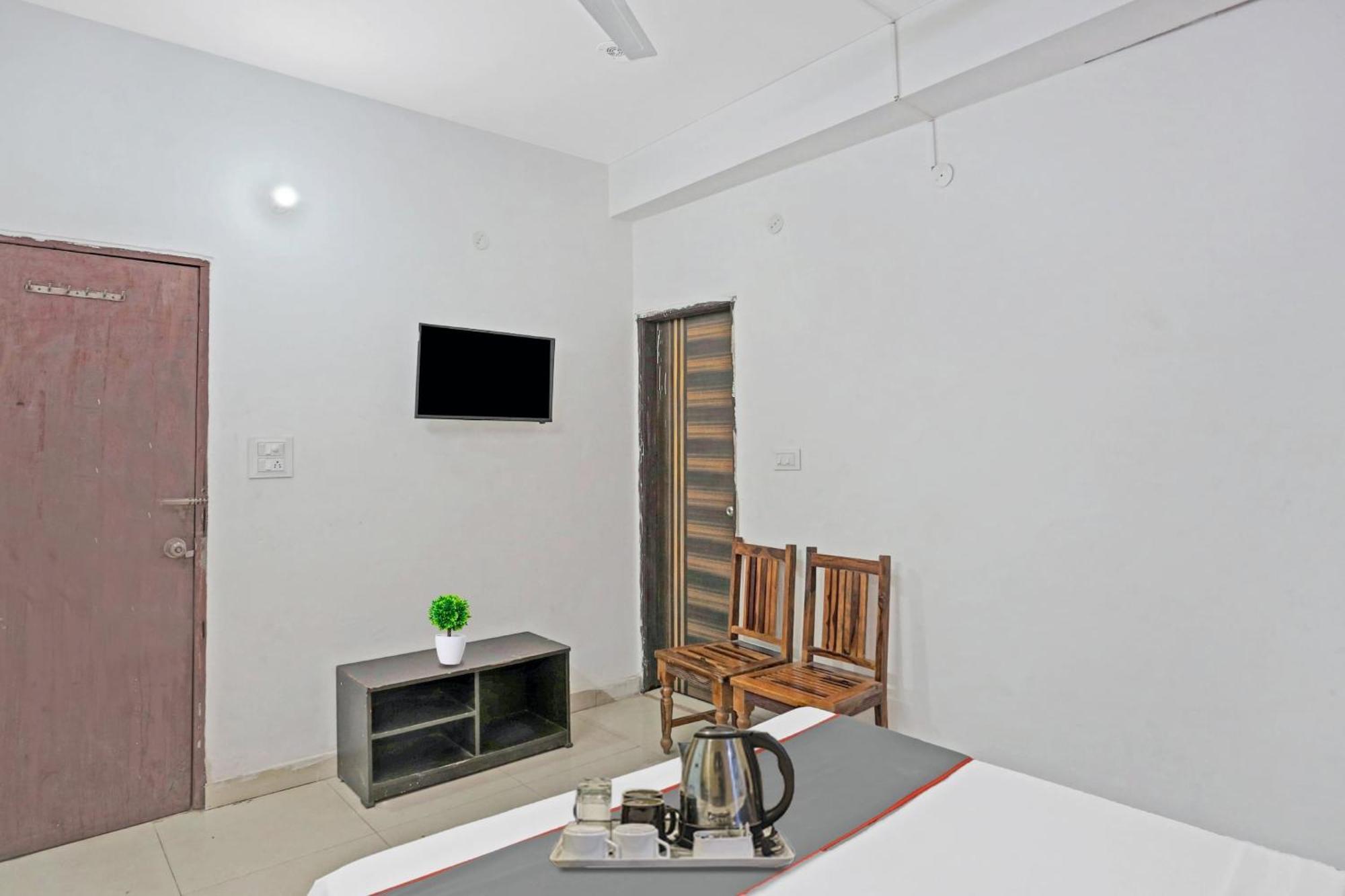 Hotel O Imperial Residency Near Dashrath Puri Metro Station Yeni Delhi Dış mekan fotoğraf